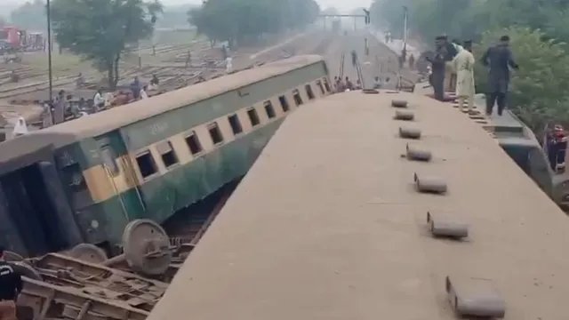 पाकिस्तान के पंजाब में रेल हादसा, ट्रेन पटरी से उतरने से 5 लोगों की मौत