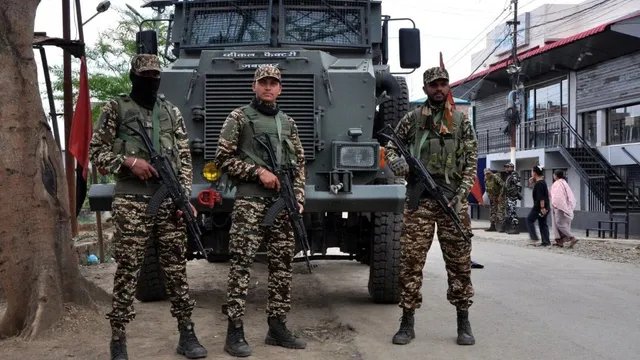 CRPF जवानों को मिल सकते हैं पदोन्नति के दो अतिरिक्त मौके, पुरानी रैंक बहाल करने पर विचार
