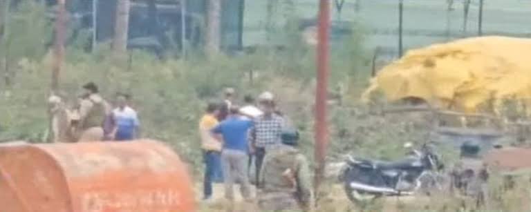 बारामुला में सरकारी जमीन पर बना अवैध शेड ध्वस्त, अफजल गुरु के रिश्तेदारों से जुड़ा था ढांचा