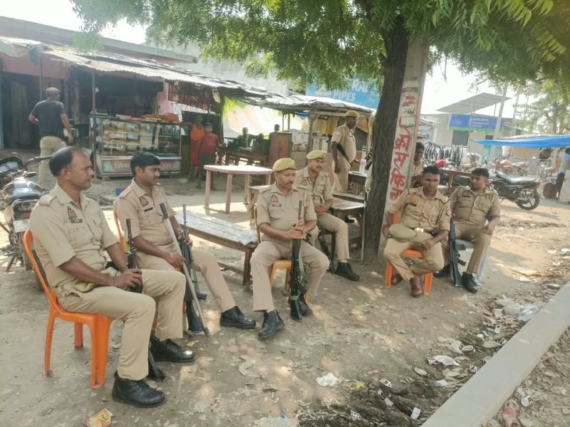 बहराइच के महसी में सपा-भाजपा समर्थक भिड़े, धक्का-मुक्की के बाद पुलिस-पीएसी तैनात