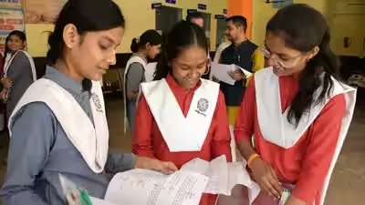 UP Board Exam 2027: 10वीं-12वीं की डेटशीट जारी, 5 फरवरी से शुरू होंगी परीक्षाएं