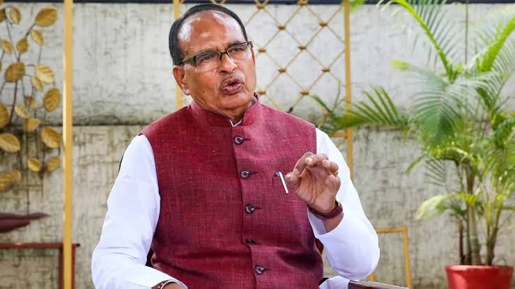 खरगे के ‘अवैध’ बयान पर शिवराज का पलटवार, बोले- जनता के जनादेश का अपमान