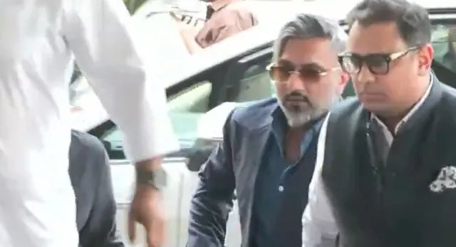 महाराष्ट्र साइबर सेल के सामने पेश हुए हनी सिंह, दो घंटे तक हुई पूछताछ