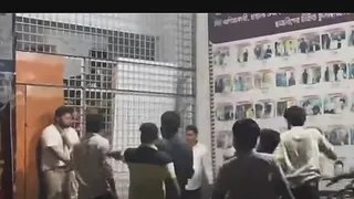 बांग्लादेश की राजशाही यूनिवर्सिटी में पत्रकारों और छात्रों पर हमला, 10 घायल