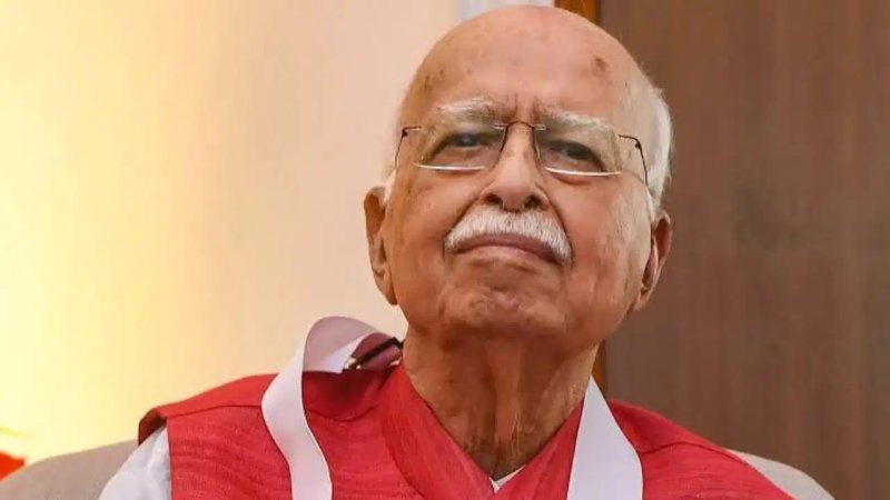 लालकृष्ण आडवाणी को अस्पताल से मिली छुट्टी, सीने में संक्रमण के चलते हुए थे भर्ती