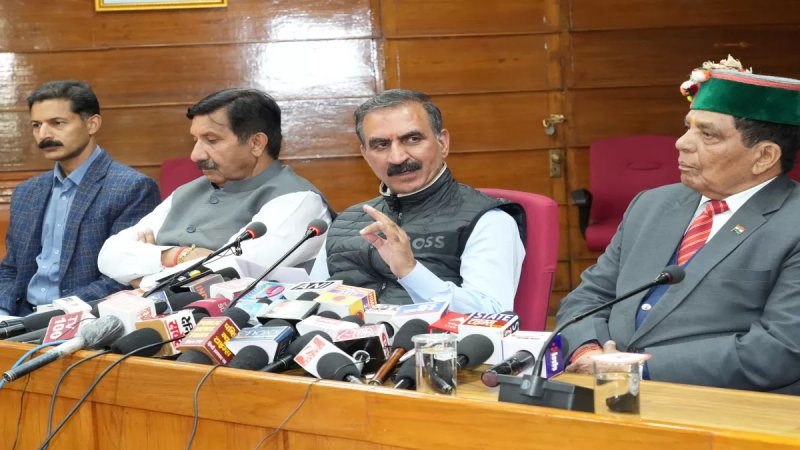 हिमाचल में दिवाली से पहले कर्मचारियों-पेंशनरों को तोहफा, CM सुक्खू ने किया 5% DA का ऐलान
