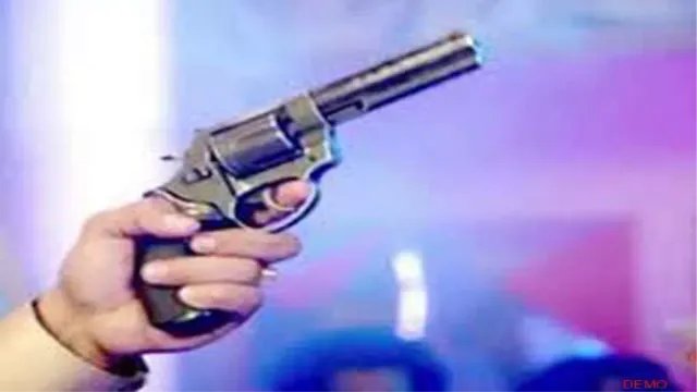 मुजफ्फरनगर के स्कूल में 12वीं के छात्र ने 10वीं के छात्र पर चलाई गोली, बाल-बाल बचा
