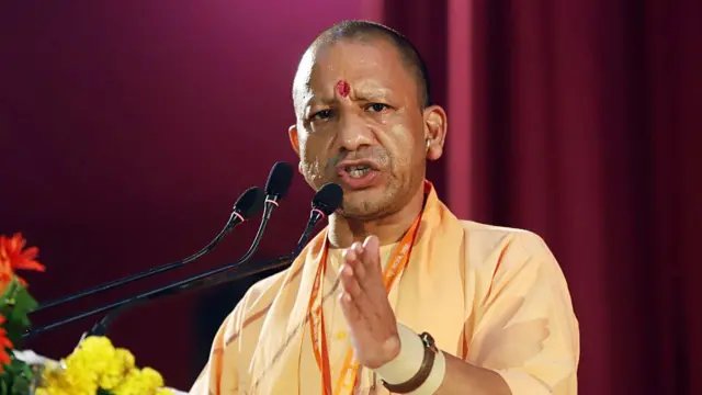 सीएम योगी का कांग्रेस पर हमला, बोले- संवैधानिक संस्थाओं को निशाना बनाना बंद करे विपक्ष