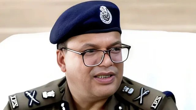 यूपी में दो वरिष्ठ IPS अधिकारियों की जिम्मेदारियों में फेरबदल, अशोक कुमार सिंह बने नागरिक सुरक्षा के DG