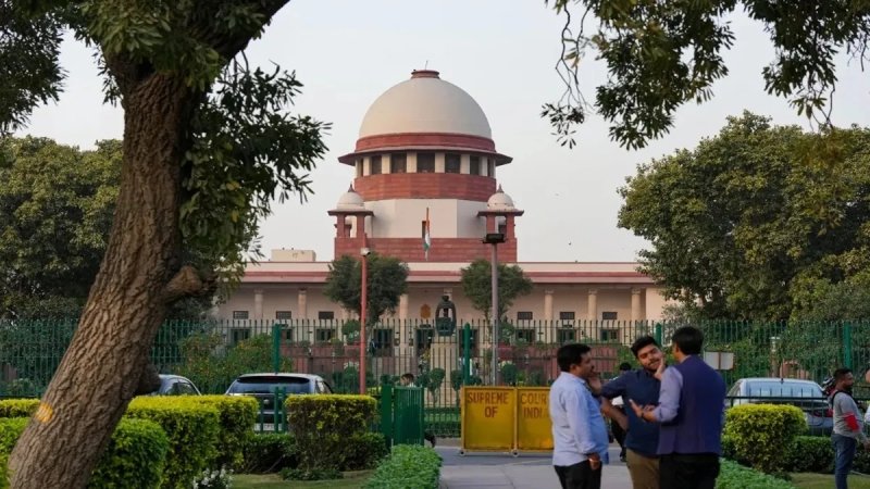 वंदे मातरम के सभी छह अंतरों को अनिवार्य करने का मामला, सुप्रीम कोर्ट ने केंद्र से मांगा जवाब